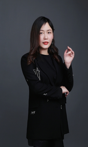 黄媛佩